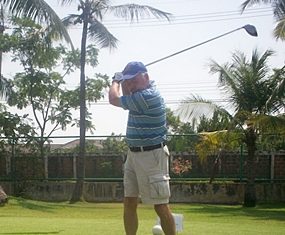 Tom Jones practicing the new golf swing